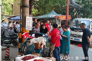 芬奇：不是特别满意球队今晚的表现 但我们确实做了足够的努力